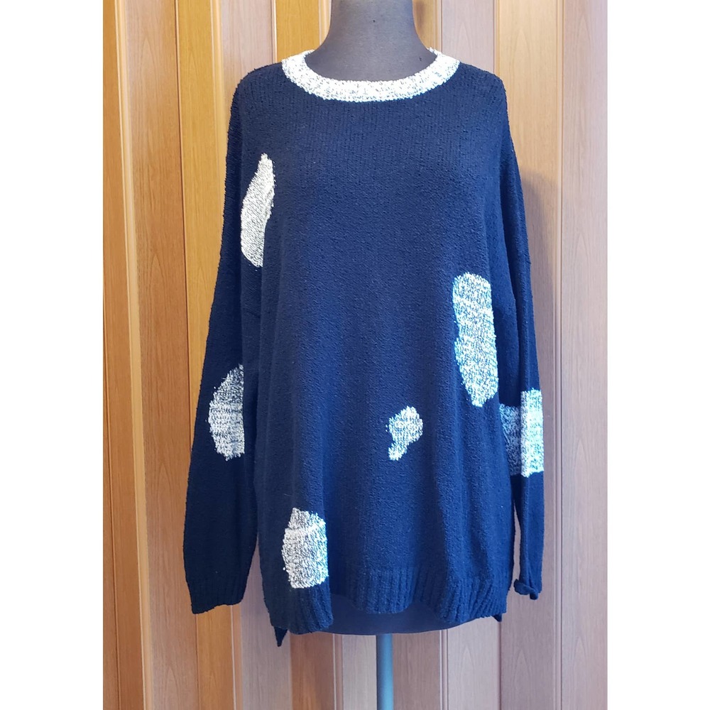 Planet by Lauren G Cotton one size fits all black and white sweater